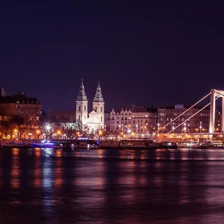 Castle Bazaar Apartment Budapest